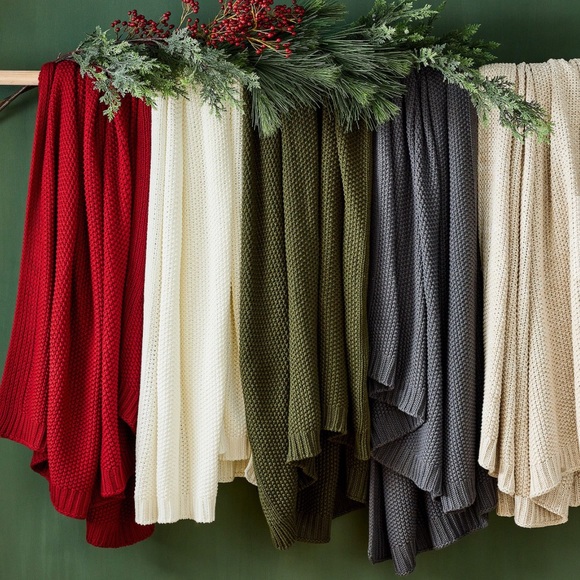 West Elm Bedding Nwt West Elm Cotton Knit Throw Blanket In Dark Red